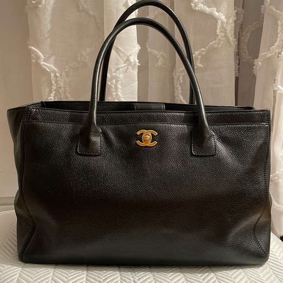 CHANEL Handbags - Chanel Tote Leather w/ removable strap